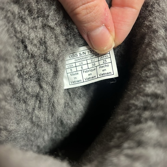 Ugg Gray Bailey Bow Boots - Picture 5 of 7